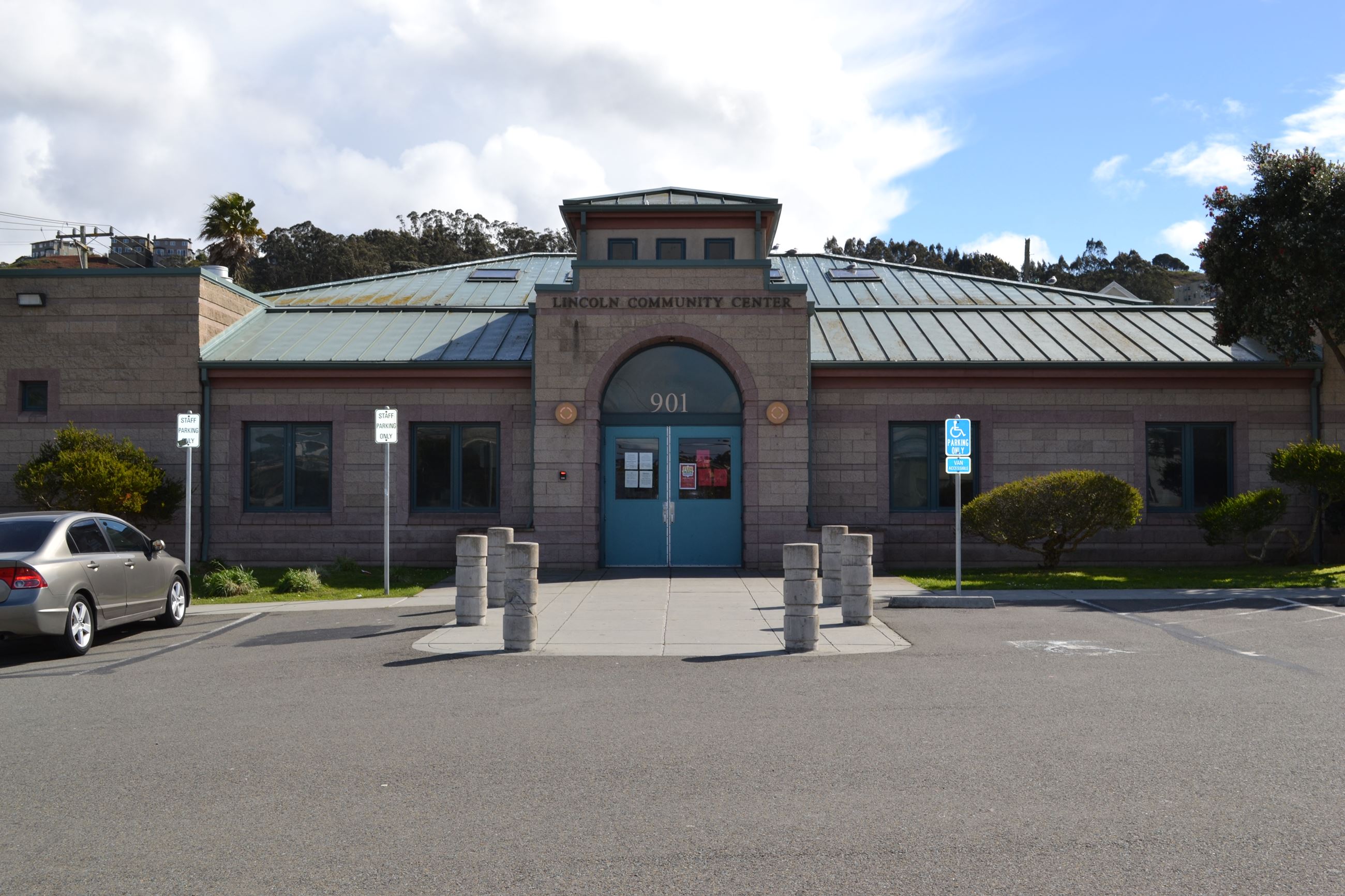 Lincoln Park Community Center Exterior